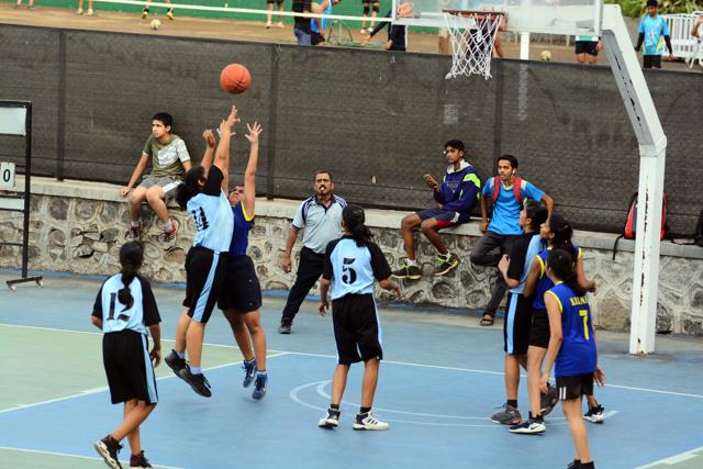 Sardar Dastur high school girls (light blue) had a comfortable win over Deccan Gymkhana in the final on Thursday. (SHANKAR NARAYAN/HT PHOTO)