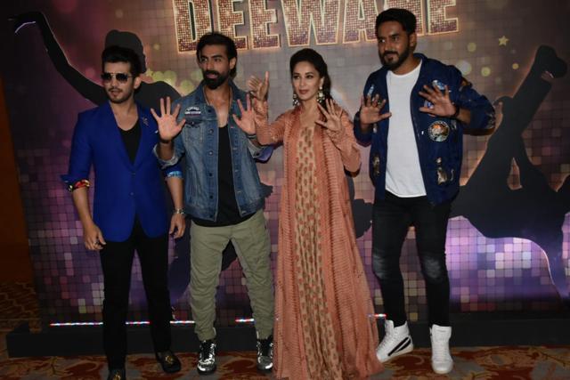 Arjun Bijlani and Madhuri Dixit pose for cameras at the launch of Dance Deewane. (Viral Bhayani) Arjun Bijlani and Madhuri Dixit pose for cameras at the launch of Dance Deewane. (Viral Bhayani)