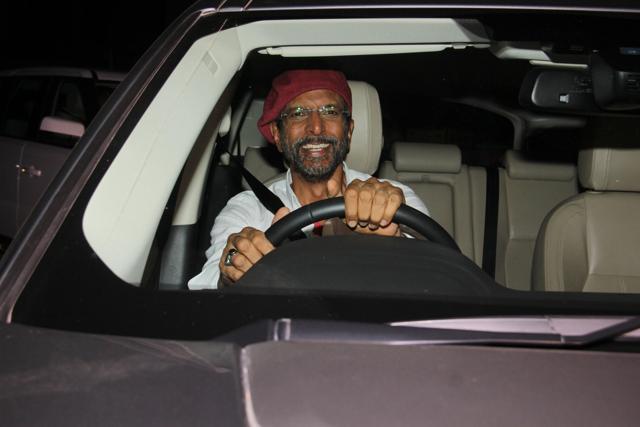 Funny man Jaaved Jaaferi drive in for Parmanu screening. (Viral Bhayani)