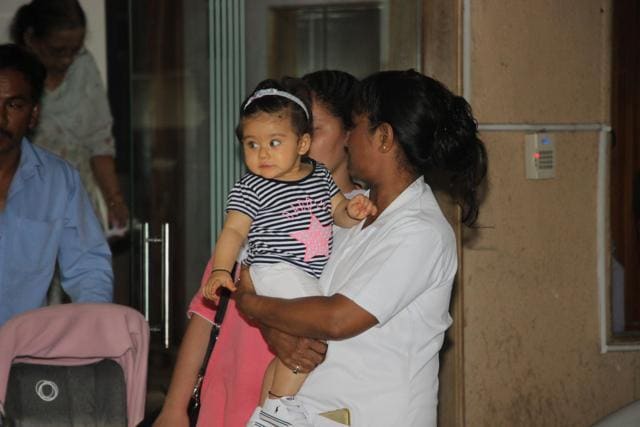Inaaya Naumi Kemmu is dressed for summer in white and black. (Viral Bhayani) Inaaya Naumi Kemmu is dressed for summer in white and black. (Viral Bhayani)