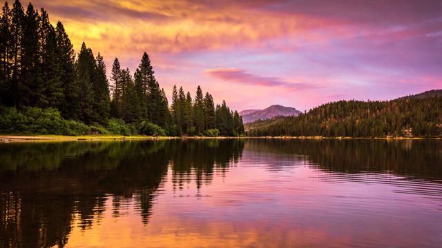 Lose yourself to the magic of the Sierra Nevada range(Visit California) Lose yourself to the magic of the Sierra Nevada range(Visit California)