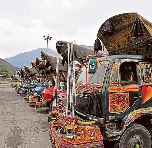 A fleet of Pakistani trucks. (Waseem Andrabi/HT)