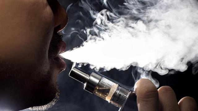 E-cigarettes also expose lungs, heart and other organs to very high levels of toxic substances. (Shutterstock) E-cigarettes also expose lungs, heart and other organs to very high levels of toxic substances. (Shutterstock)