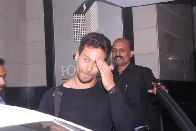 How goes Tiger Shroff? (Viral Bhayani)