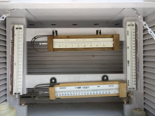 Stevenson screen holds thermometer that records humidity, maximum and minimum temperature. Stevenson screen holds thermometer that records humidity, maximum and minimum temperature.