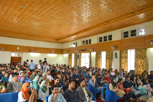 Last May, JT organised its first open-mic night, at Kashmir University, introducing 10 stand-up comedians to an audience of 200. (Andrabi Faisal)