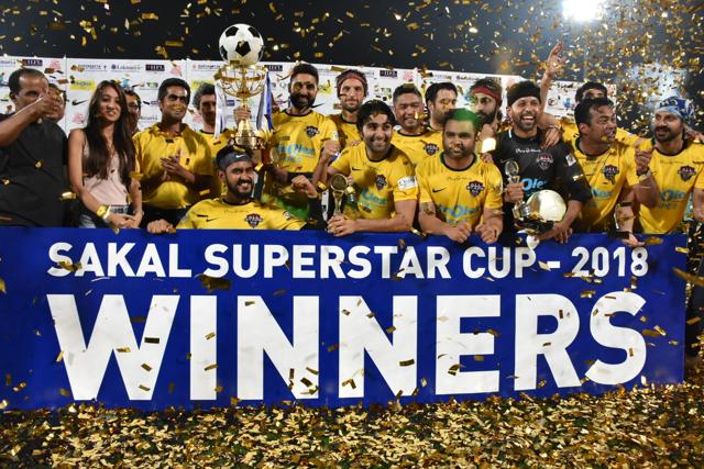 The winning team. (Viral Bhayani)