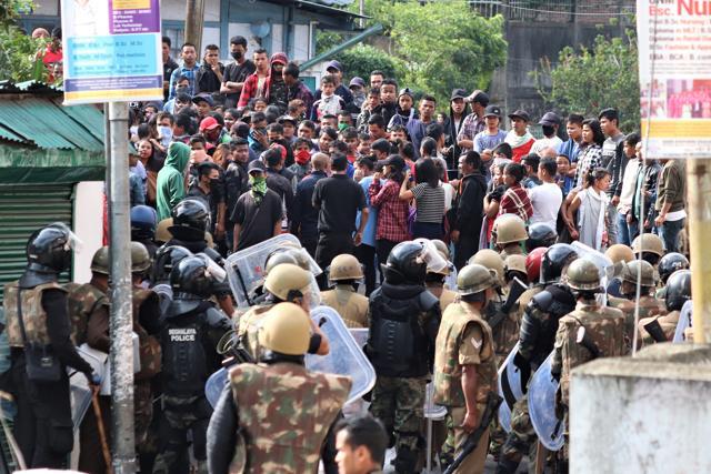 A crowd gathering at Motphran area before another standoff with security forces on Monday. (HT Photo)