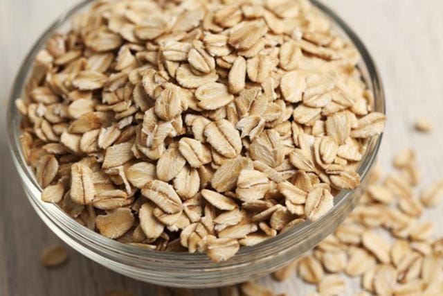 Routine consumption of oats can lower the cholesterol and help in weight loss, and so, is strongly recommended in the PCOS diet. (Getty Images/iStockphoto) Routine consumption of oats can lower the cholesterol and help in weight loss, and so, is strongly recommended in the PCOS diet. (Getty Images/iStockphoto)