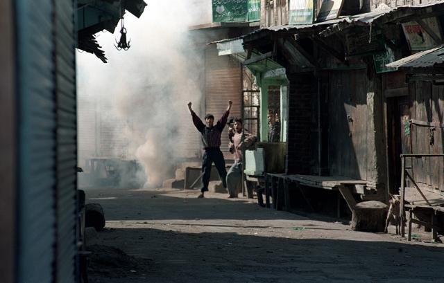 Kashmiris protesting on 22 October 1993 in Srinagar. (AFP) Kashmiris protesting on 22 October 1993 in Srinagar. (AFP)