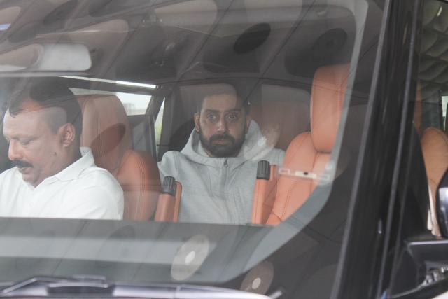 Abhishek Bachchan came to drop his dad Amitabh at the airport. (Viral Bhayani) Abhishek Bachchan came to drop his dad Amitabh at the airport. (Viral Bhayani)