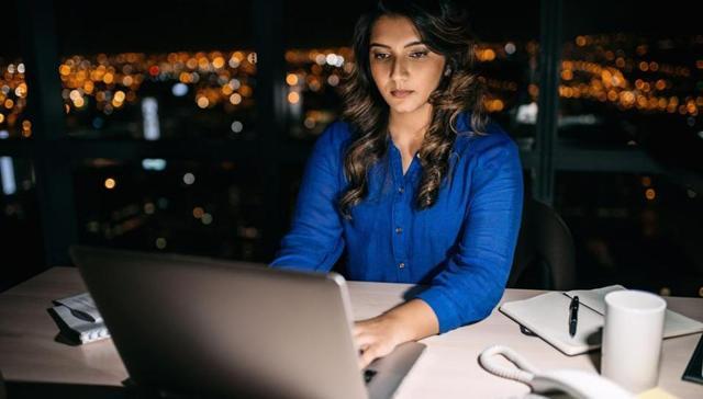 Night owls are less likely to be married, more likely to live alone and be smokers, and more likely to have erratic sleep patterns. (Shutterstock) Night owls are less likely to be married, more likely to live alone and be smokers, and more likely to have erratic sleep patterns. (Shutterstock)