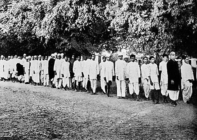 Seventy-eight Ashram volunteers get ready to set off for the Dandi March with Gandhi in 1930. (photo courtesy: Sabarmati Ashram Preservation And Memorial Trust) Seventy-eight Ashram volunteers get ready to set off for the Dandi March with Gandhi in 1930. (photo courtesy: Sabarmati Ashram Preservation And Memorial Trust)
