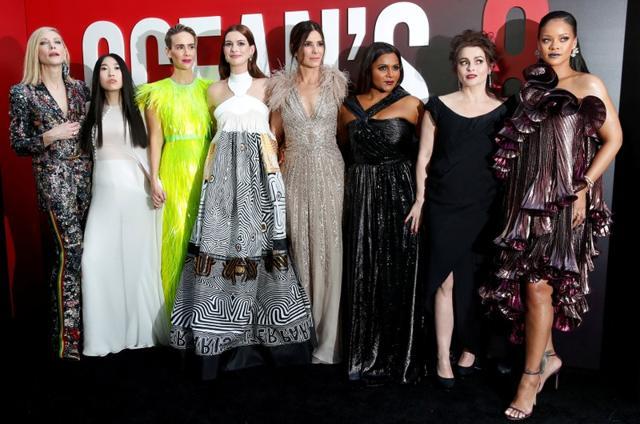Cast members (L to R) Cate Blanchett, Awkwafina, Sarah Paulson, Anne Hathaway, Sandra Bullock, Mindy Kaling, Helena Bonham Carter and Rihanna pose at the world premiere of the film Ocean's 8 at Alice Tully Hall in New York City, New York, U.S., June 5, 2018. (REUTERS) Cast members (L to R) Cate Blanchett, Awkwafina, Sarah Paulson, Anne Hathaway, Sandra Bullock, Mindy Kaling, Helena Bonham Carter and Rihanna pose at the world premiere of the film Ocean's 8 at Alice Tully Hall in New York City, New York, U.S., June 5, 2018. (REUTERS)