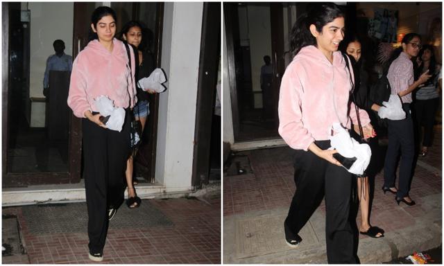 Khushi Kapoor looks ‘scrubbed clean’ in these pictures. (Viral Bhayani)