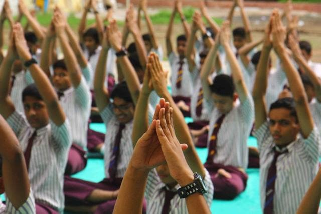 Yoga Day in Mumbai: Regular sessions will build a healthy country, says ...