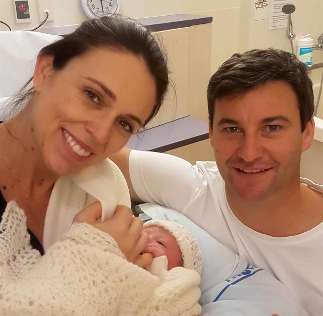 New Zealand Prime Minister Jacinda Ardern is seen with her baby daughter and partner Clarke Gayford at Auckland City Hospital, in Auckland, New Zealand June 21, 2018. (Reuters Photo) New Zealand Prime Minister Jacinda Ardern is seen with her baby daughter and partner Clarke Gayford at Auckland City Hospital, in Auckland, New Zealand June 21, 2018. (Reuters Photo)