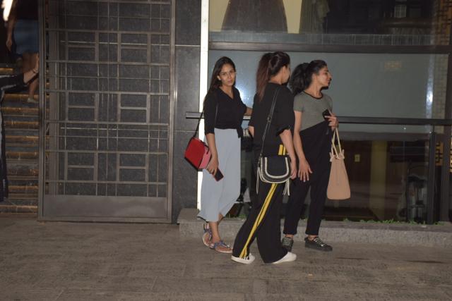 Mira Rajput with her friends in Mumbai. (Manav Manglani)