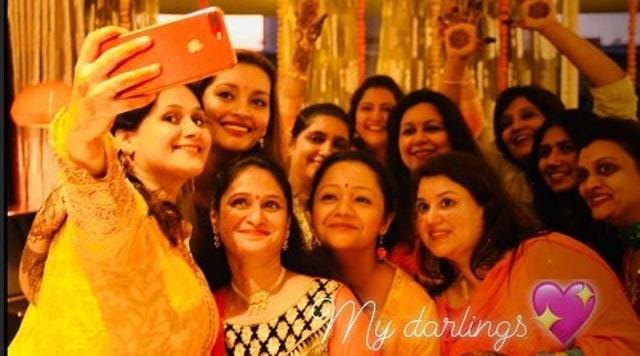 Renuu Desai with her friends. Renuu Desai with her friends.