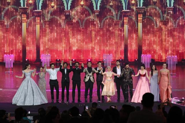 Kriti Sanon, Varun Dhawan, Riteish Deshmukh, Kartik Aaryan, Bobby Deol, Rekha, Arjun Kapoor, Ranbir Kapoor, Shraddha Kapoor, Dia Mirza, producer Karan Johar and Romanian TV presenter Iulia Vantur during the 19th International Indian Film Academy (IIFA) Awards 2018 in Bangkok. (IANS) Kriti Sanon, Varun Dhawan, Riteish Deshmukh, Kartik Aaryan, Bobby Deol, Rekha, Arjun Kapoor, Ranbir Kapoor, Shraddha Kapoor, Dia Mirza, producer Karan Johar and Romanian TV presenter Iulia Vantur during the 19th International Indian Film Academy (IIFA) Awards 2018 in Bangkok. (IANS)