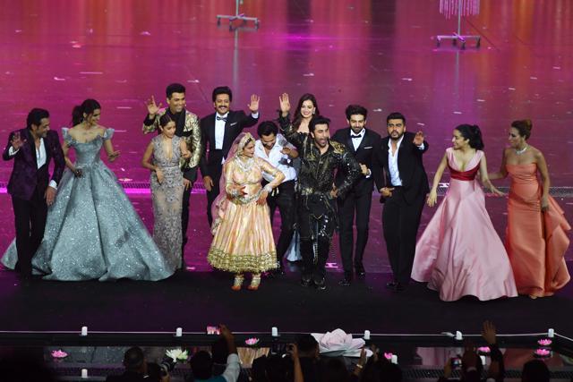 Rekha with Varun Dhawan, Ranbir Kapoor, Arjun Kapoor and other stars from Bollywood. (AFP)