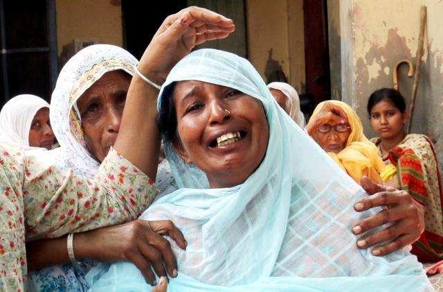 Wailing mother of Lavpreet Khan who died of suspected drug overdose in Talwandi Sabo. (Sanjeev Kumar/HT Photo) Wailing mother of Lavpreet Khan who died of suspected drug overdose in Talwandi Sabo. (Sanjeev Kumar/HT Photo)