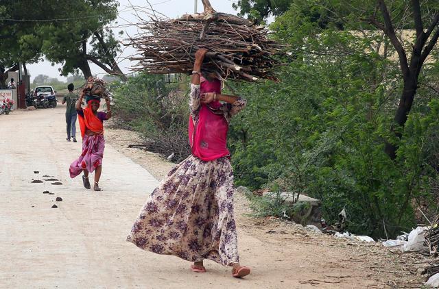 Till July 6 this year, 34,04,791 Ujjwala connections have been released in the state. (Himanshu Vyas/HT Photo) Till July 6 this year, 34,04,791 Ujjwala connections have been released in the state. (Himanshu Vyas/HT Photo)