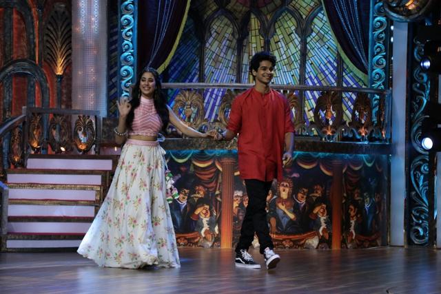 Janhvi Kapoor and Ishaan Khatter on the sets of show India's Best Dramebaaz Season 2 in Mumbai. (IANS) Janhvi Kapoor and Ishaan Khatter on the sets of show India's Best Dramebaaz Season 2 in Mumbai. (IANS)