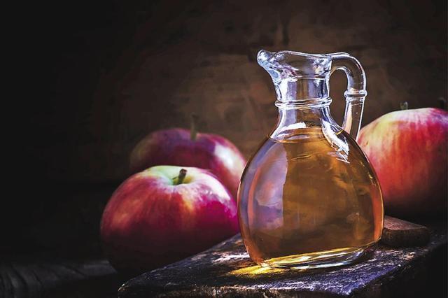 Apple cider vinegar is a source of pectin, which is beneficial for removing toxins from the body. (Shutterstock) Apple cider vinegar is a source of pectin, which is beneficial for removing toxins from the body. (Shutterstock)