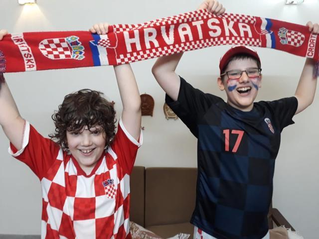 Željana’s two sons, Marko (10) and Stjepan (13), are most kicked about the final match. Željana’s two sons, Marko (10) and Stjepan (13), are most kicked about the final match.