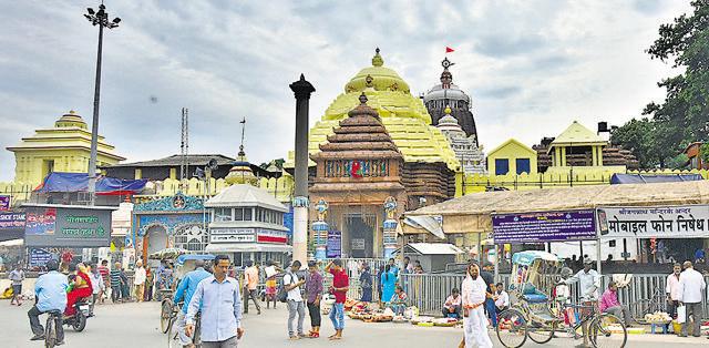 A view of the Jagannath Temple in Puri. Apart from the sanctum sanctorum there are smaller shrines of many other deities inside the temple complex. A view of the Jagannath Temple in Puri. Apart from the sanctum sanctorum there are smaller shrines of many other deities inside the temple complex.