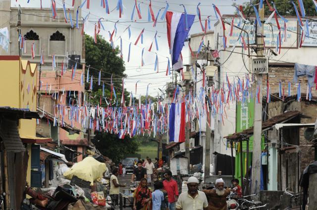 Chandannagar, former French colony getting decked up in French Tri Colour. (Samir Jana/HT PHOTO) Chandannagar, former French colony getting decked up in French Tri Colour. (Samir Jana/HT PHOTO)