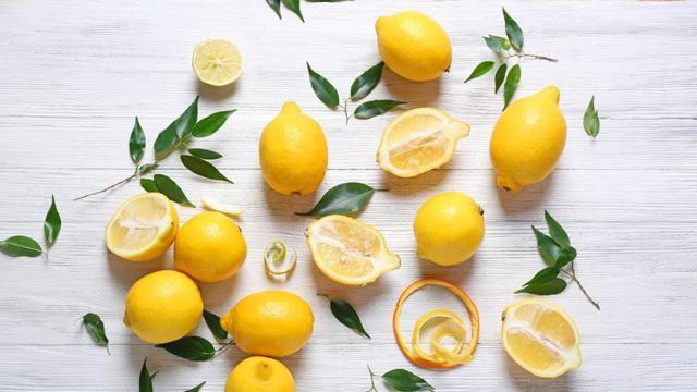 Lemons are alkaline and can reduce acidity. (Shutterstock)