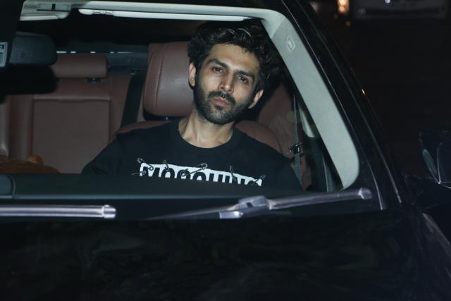 Sonu Ki Titu Ki Sweety star Kartik Aaryan arrives for the Dhadak screening. (Viral Bhayani) Sonu Ki Titu Ki Sweety star Kartik Aaryan arrives for the Dhadak screening. (Viral Bhayani)