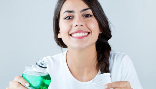 Using mouthwash before going to bed gives you an extra layer of protection during the night from mouth dryness and cavities. (Shutterstock) Using mouthwash before going to bed gives you an extra layer of protection during the night from mouth dryness and cavities. (Shutterstock)