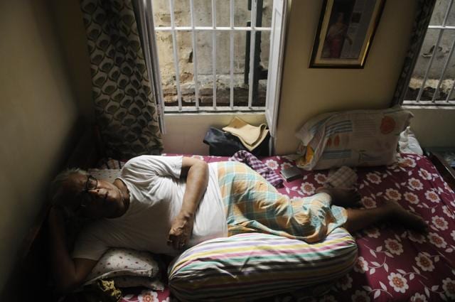 Bhaduri lies in bed inside his room at Ramkrishna old-age home at Hari Ghosh Street in north Kolkata. (Samir Jana/HT PHOTO) Bhaduri lies in bed inside his room at Ramkrishna old-age home at Hari Ghosh Street in north Kolkata. (Samir Jana/HT PHOTO)