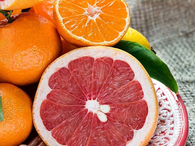 To lose weight, it is better to eat the fruit rather than opting for its juice. (Shutterstock) To lose weight, it is better to eat the fruit rather than opting for its juice. (Shutterstock)