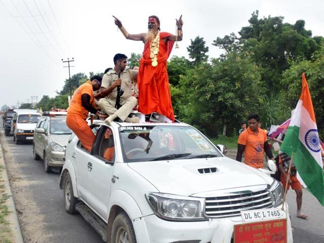A 2016 photo of the Golden Baba,who travels in a cavalcade of luxury cars. (HT file photo) A 2016 photo of the Golden Baba,who travels in a cavalcade of luxury cars. (HT file photo)