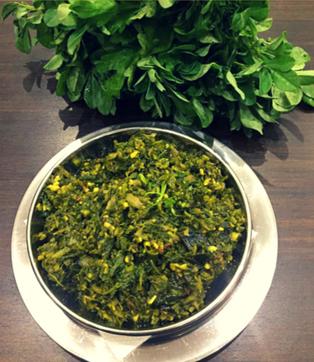 Lasooni Methi (HTPHOTO) Lasooni Methi (HTPHOTO)