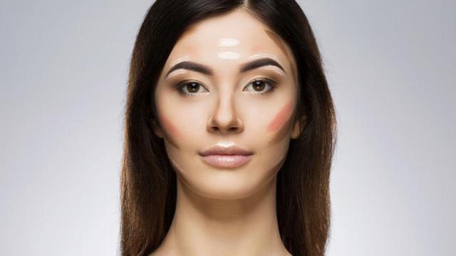 Excessive use of make-up during transitioning seasons should be avoided. (Shutterstock) Excessive use of make-up during transitioning seasons should be avoided. (Shutterstock)