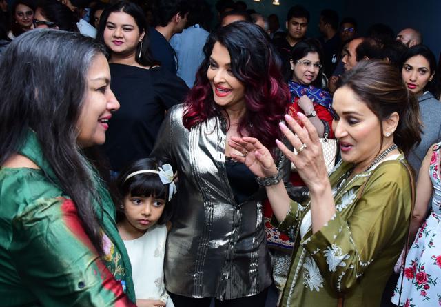 Shabana Amzi, Aishwarya and Madhuri crack up even as Aaradhya wonders what the joke was about. Shabana Amzi, Aishwarya and Madhuri crack up even as Aaradhya wonders what the joke was about.