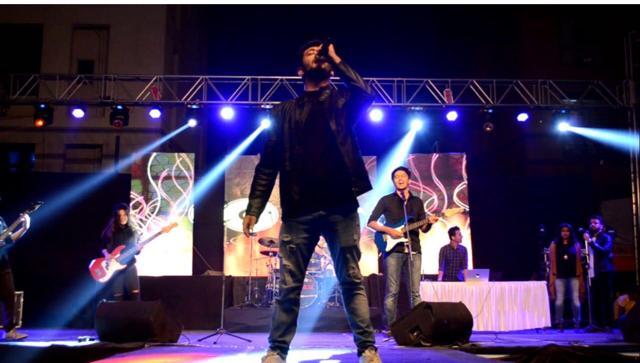 (Left) Richman and Co, a college band from Symbiosis Institute of International Business, has a main genre of progressive rock, alternative rock, Vedic rock and a fusion of Bollywood and Western music (HT PHOTO) (Left) Richman and Co, a college band from Symbiosis Institute of International Business, has a main genre of progressive rock, alternative rock, Vedic rock and a fusion of Bollywood and Western music (HT PHOTO)