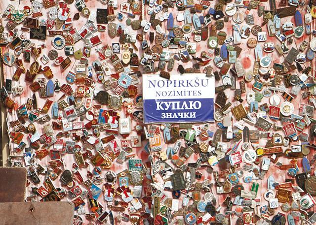 Museums are not the only places to showcase history. Soviet veterans eke out a living by peddling war memorabilia (Don Sebastian) Museums are not the only places to showcase history. Soviet veterans eke out a living by peddling war memorabilia (Don Sebastian)