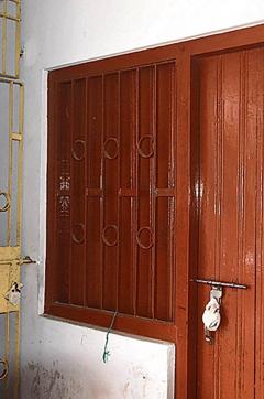 The sealed door of Muzaffarpur short stay home after CBI took over the case where girls were alleged sexually abused, in Muzaffarpur, Bihar, India on Friday, August 03, 2018. (Santosh Kumar / Hindustan Times) The sealed door of Muzaffarpur short stay home after CBI took over the case where girls were alleged sexually abused, in Muzaffarpur, Bihar, India on Friday, August 03, 2018. (Santosh Kumar / Hindustan Times)