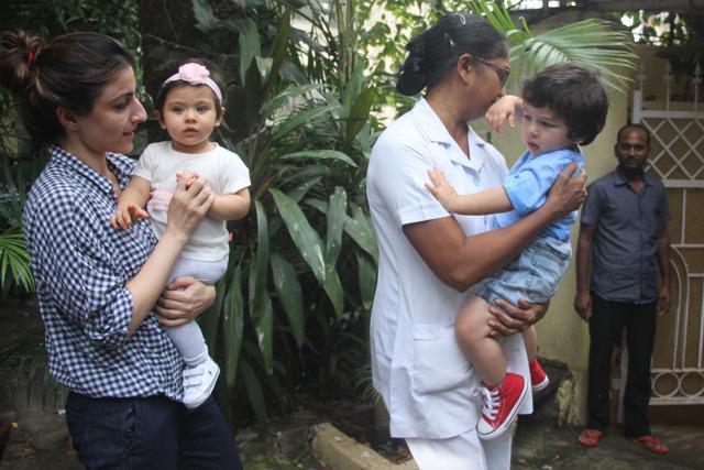 Sharmila Tagore’s grandchildren make their way to their play school. Sharmila Tagore’s grandchildren make their way to their play school.