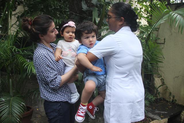 Try controlling Taimur. His nanny struggles to hold on to him as Soha Ali Khan and her daughter Inaaya look on. Try controlling Taimur. His nanny struggles to hold on to him as Soha Ali Khan and her daughter Inaaya look on.