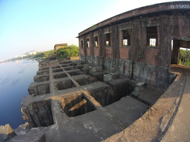 Remains of abandoned Chola Power station at Thakurli (@DOMBIVLIKAR)