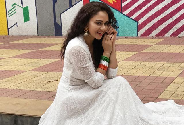 Amruta Khanvilkar Amruta Khanvilkar