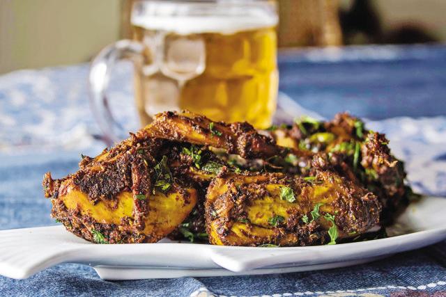 Fried meat and prawns from take-away joint Sri Kanya pair excellently with chilled beer (Saubhadra Chatterji) Fried meat and prawns from take-away joint Sri Kanya pair excellently with chilled beer (Saubhadra Chatterji)