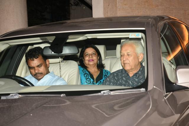 Priyanka Chopra’s mother Madhu Chopra was also present at the dinner. Priyanka Chopra’s mother Madhu Chopra was also present at the dinner.